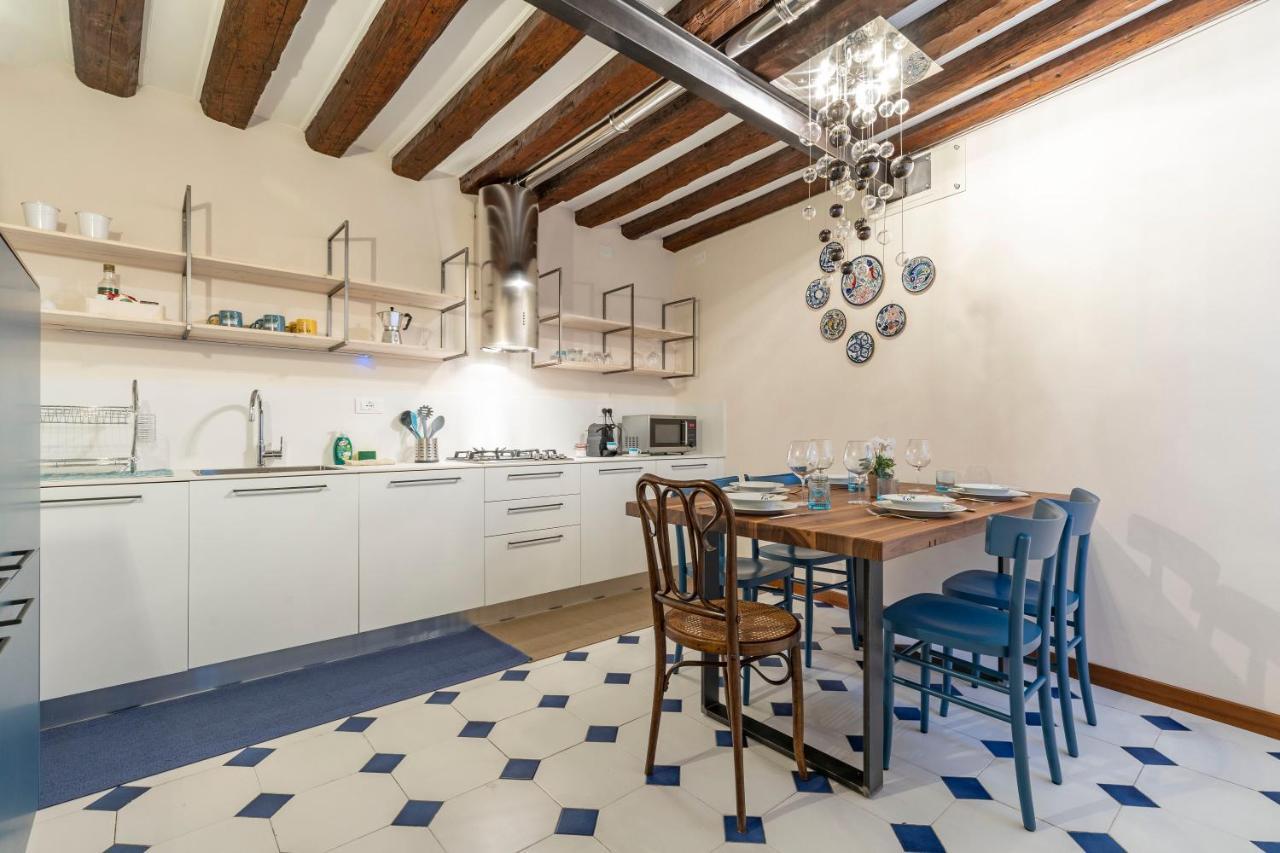 ヴェネツィアSan Silvestro Houseアパートメント エクステリア 写真