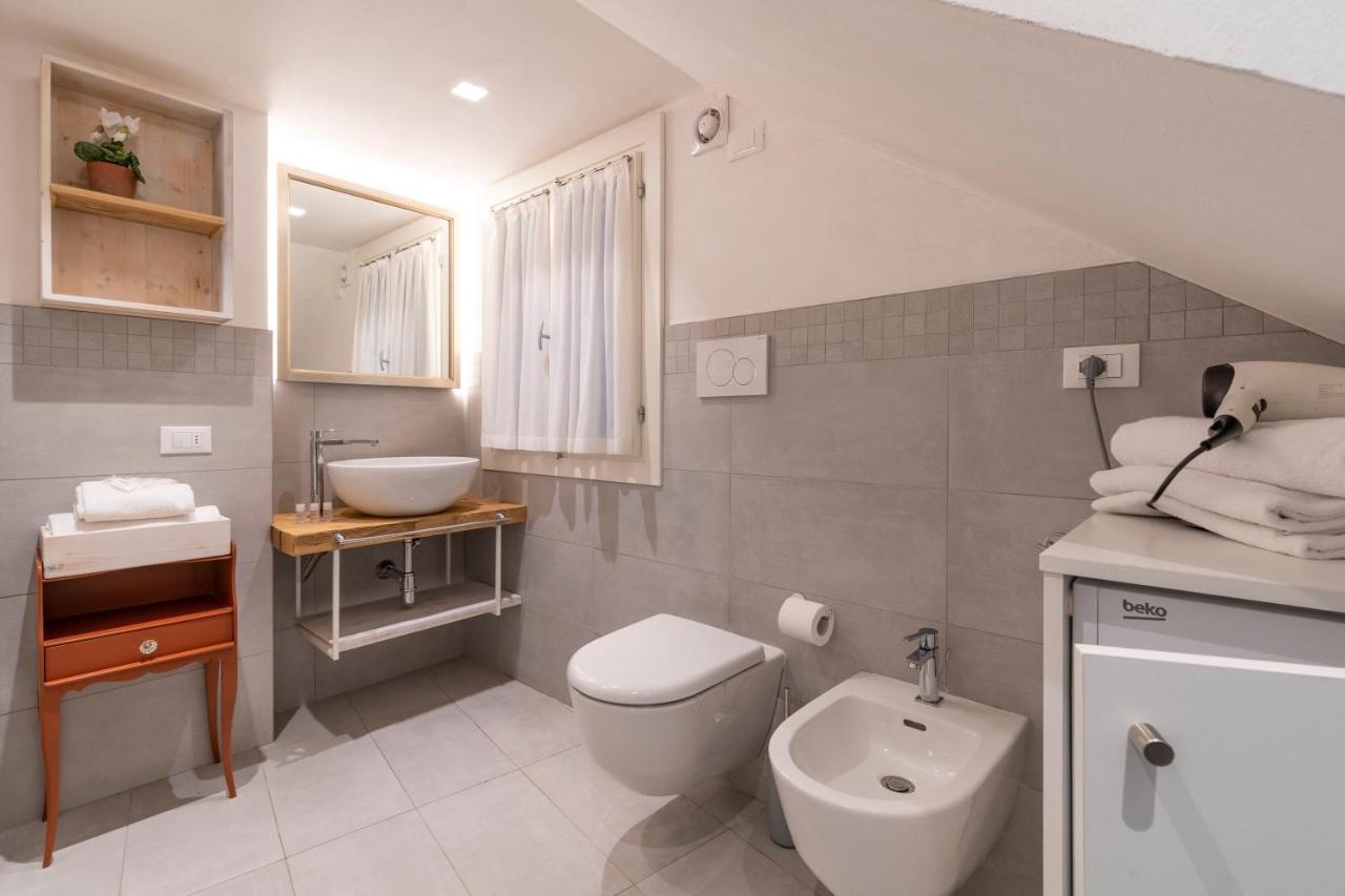 ヴェネツィアSan Silvestro Houseアパートメント エクステリア 写真