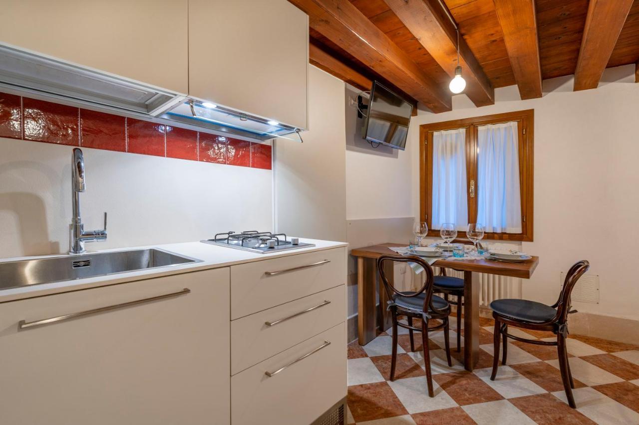 ヴェネツィアSan Silvestro Houseアパートメント エクステリア 写真